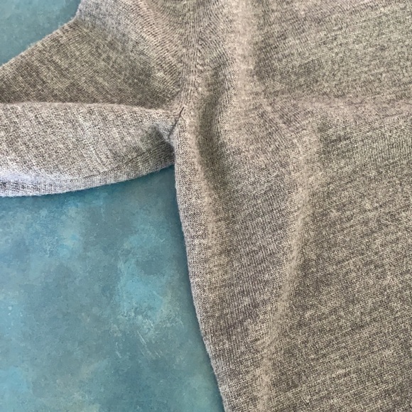 Banana Republic Merino Wool button down gray cardigan - Picture 6 of 7